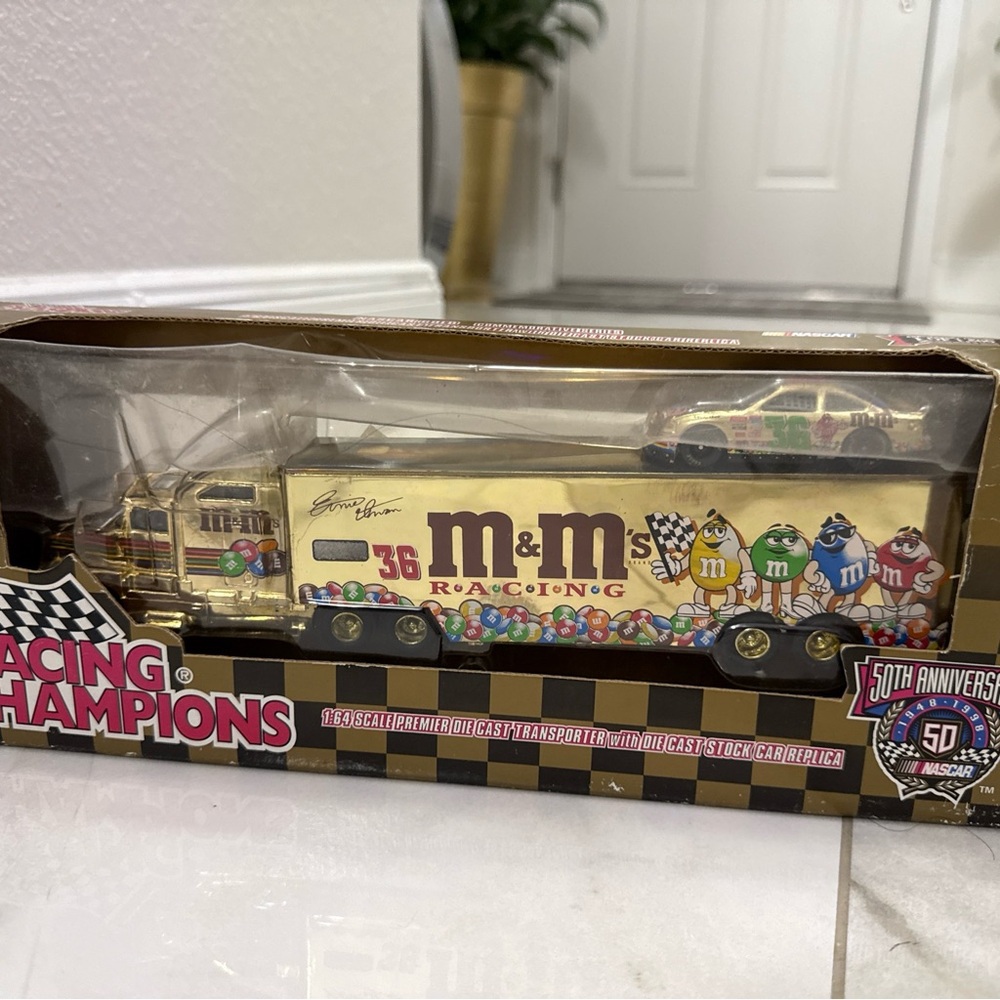 Gold plated Likited edition Nascar Racing Champions M&M's Gold Truck - Picture 8 of 8